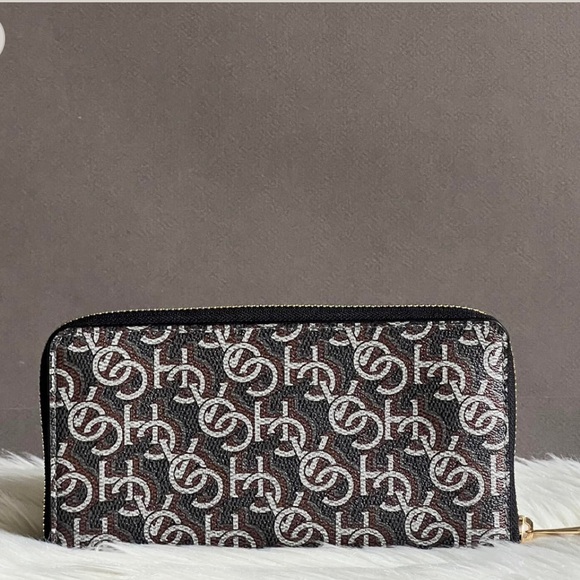 Coach large Wallet - Picture 3 of 13